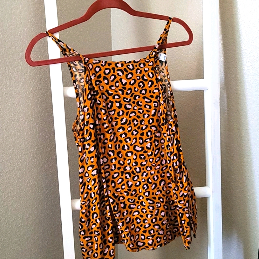 Leopard tank